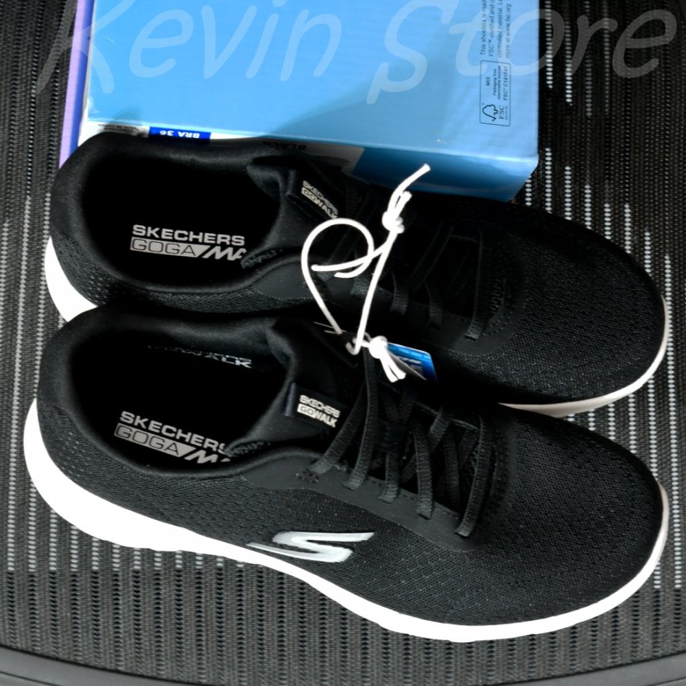 Black Skechers‎ slip on shoes  women